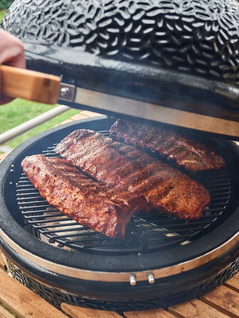 Lipstye Strohschwein Baby Back Ribs auf dem Grill