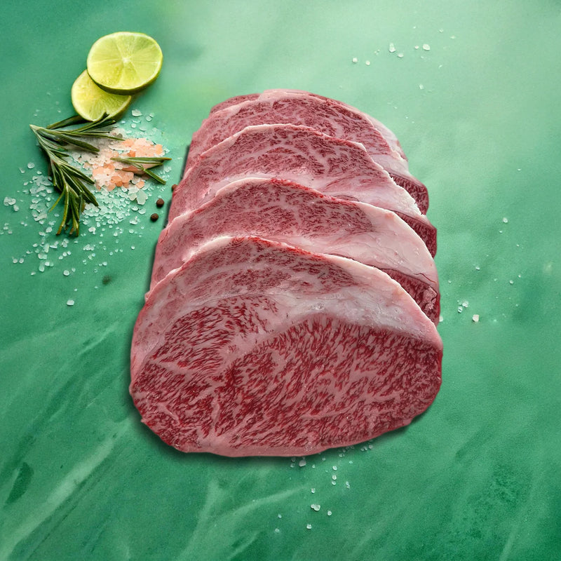 Meat'n'Food Ribeye, fullblood Wagyu auf grünem Hintergrund